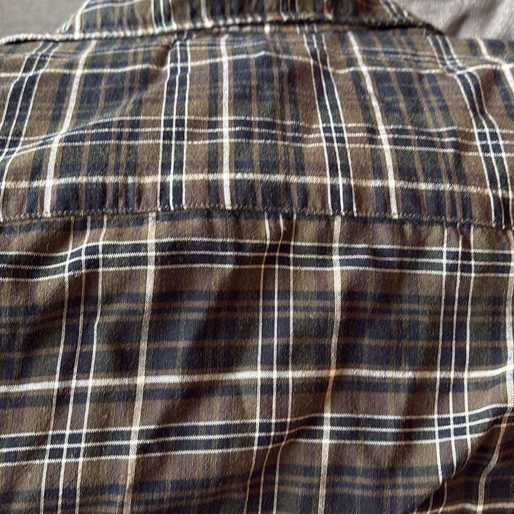 H&M button down. - Picture 3 of 4